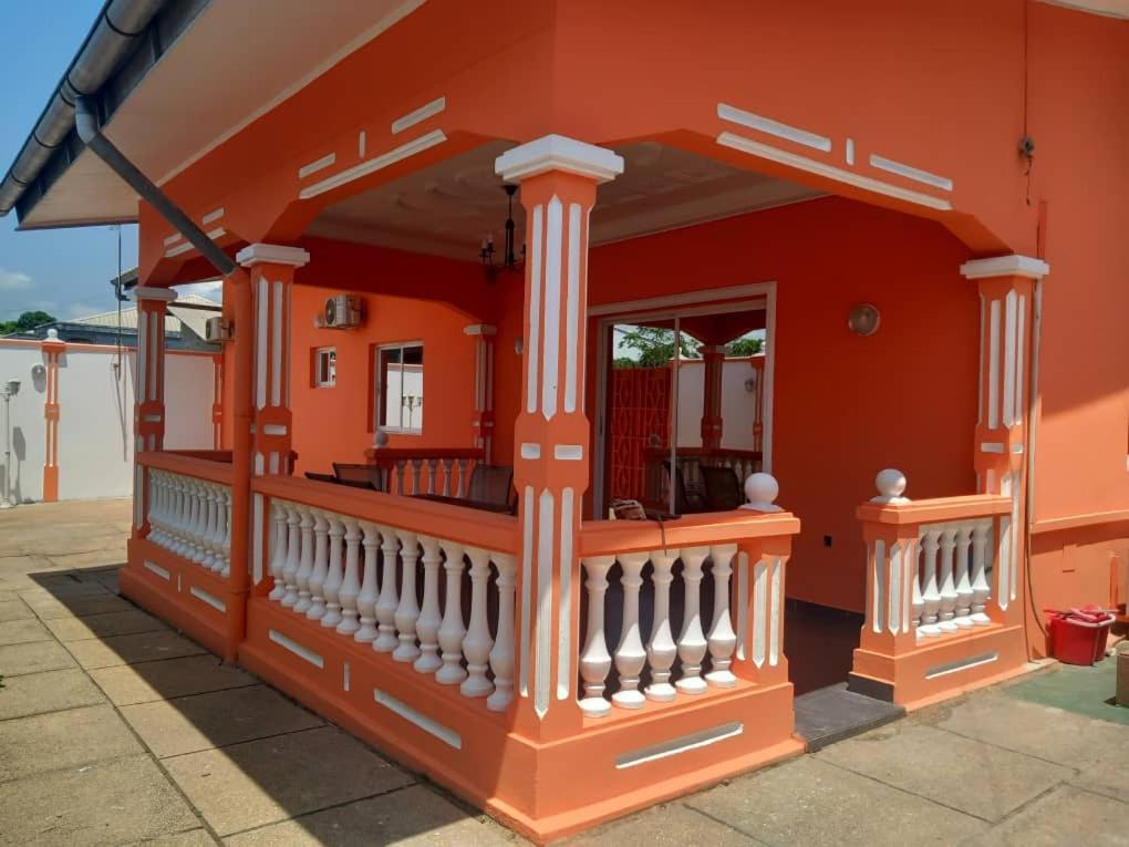 Octave'S Apt Pointe Noire Exterior photo