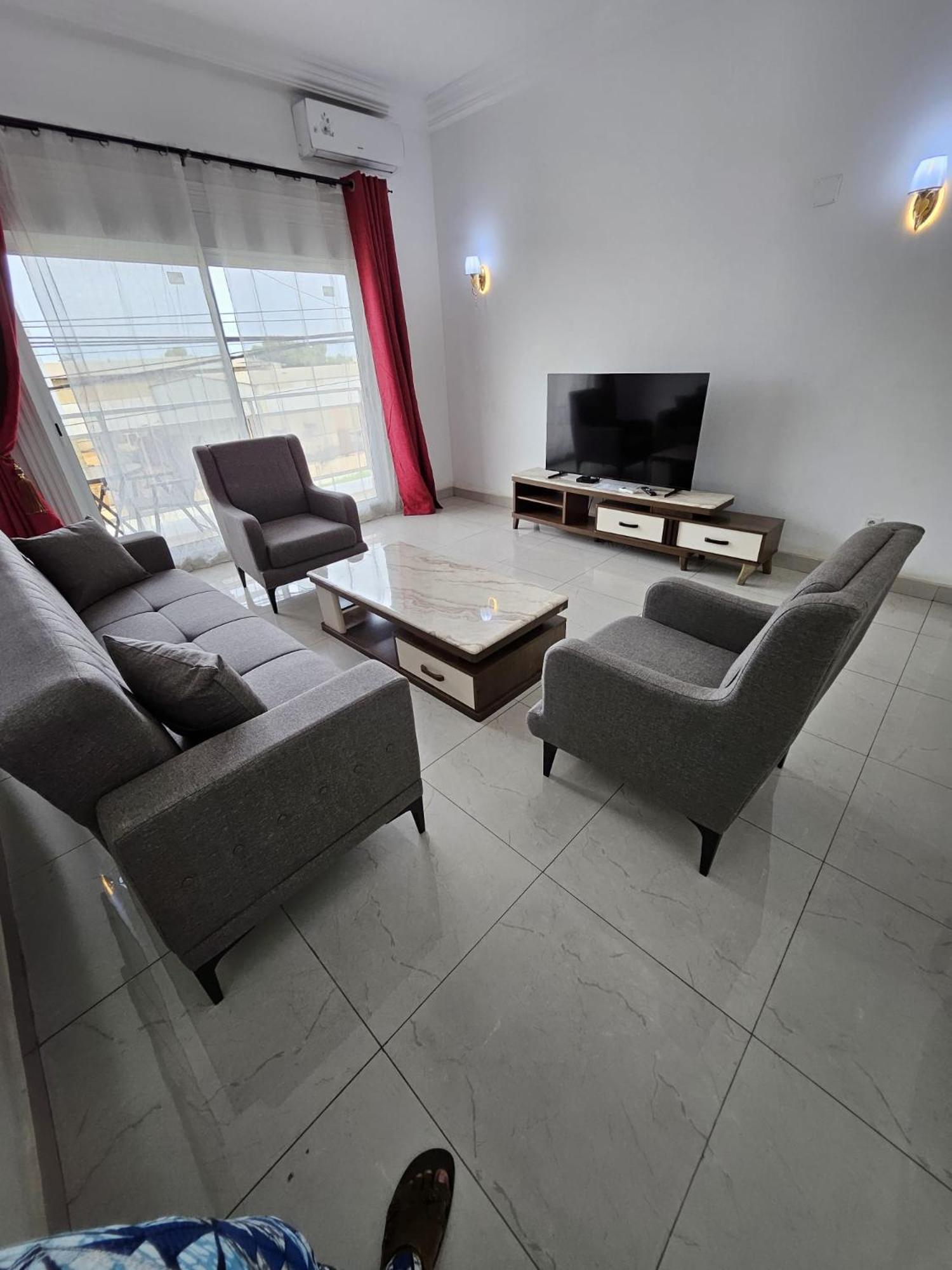 Octave'S Apt Pointe Noire Exterior photo