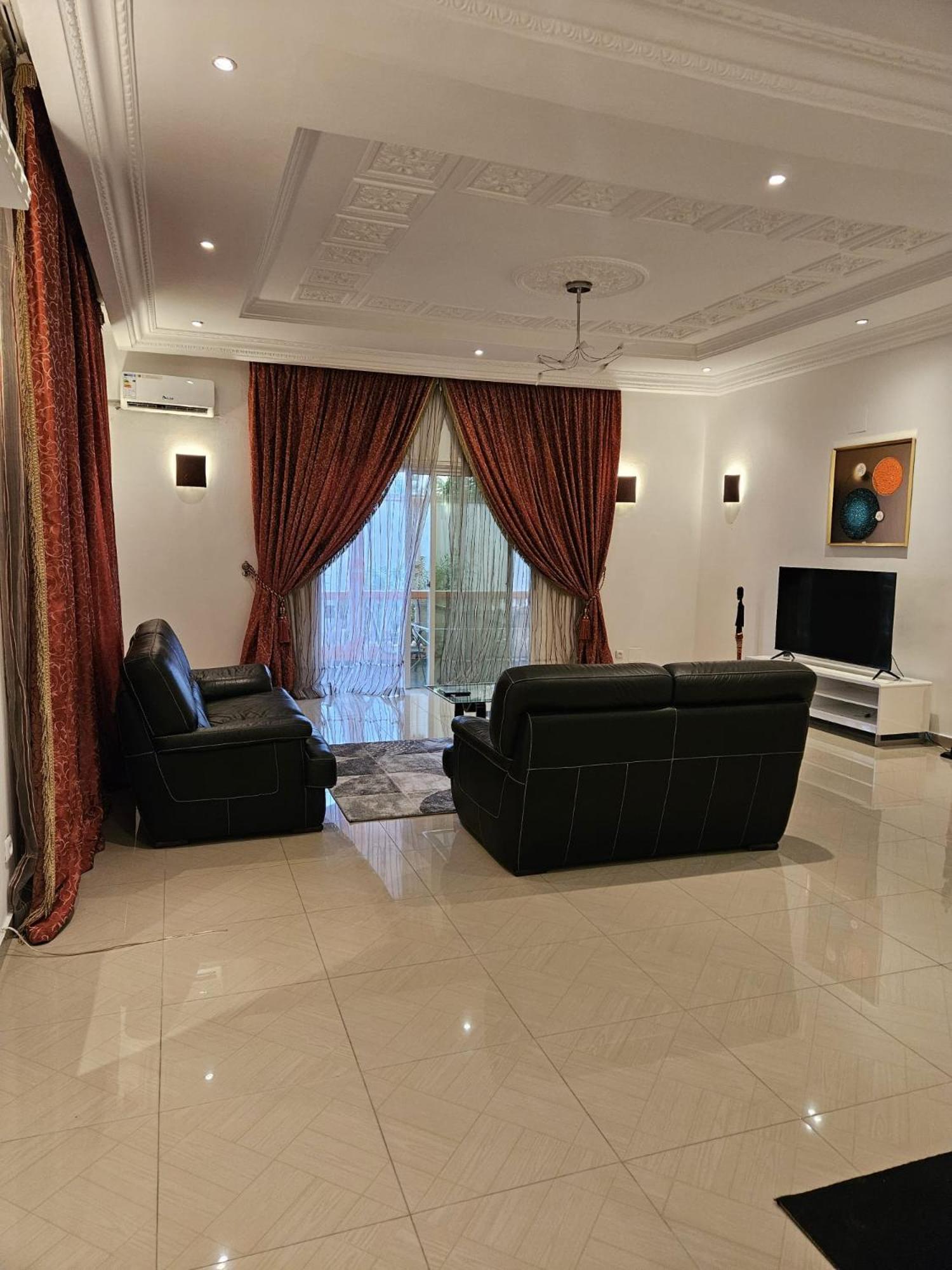 Octave'S Apt Pointe Noire Exterior photo
